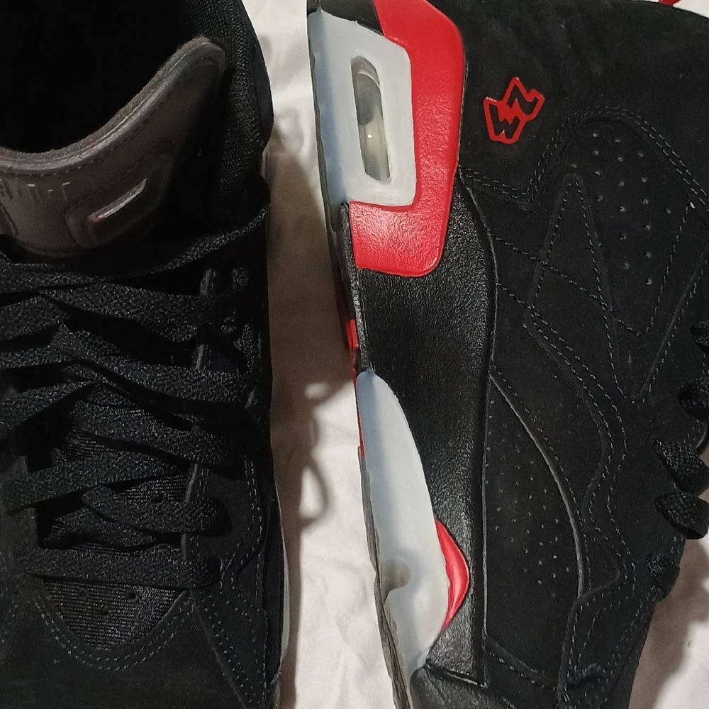 Flight  Nike Air Jordans Shoes - Black and Red 8 mens - Picture 4 of 11